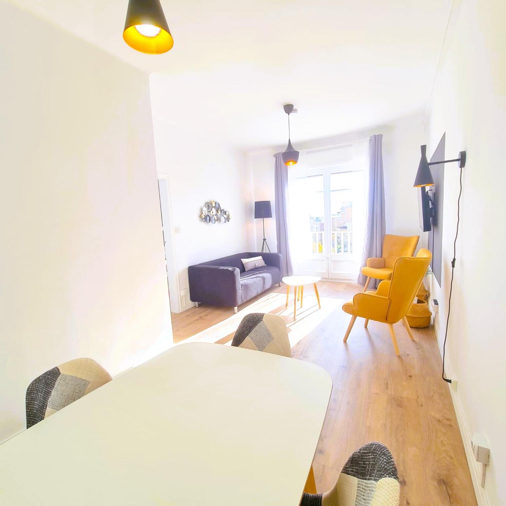 Lejlighed G74 Avenida Gaudi 4 Bedrooms With Balcony- Sagrada Familia Barcelona