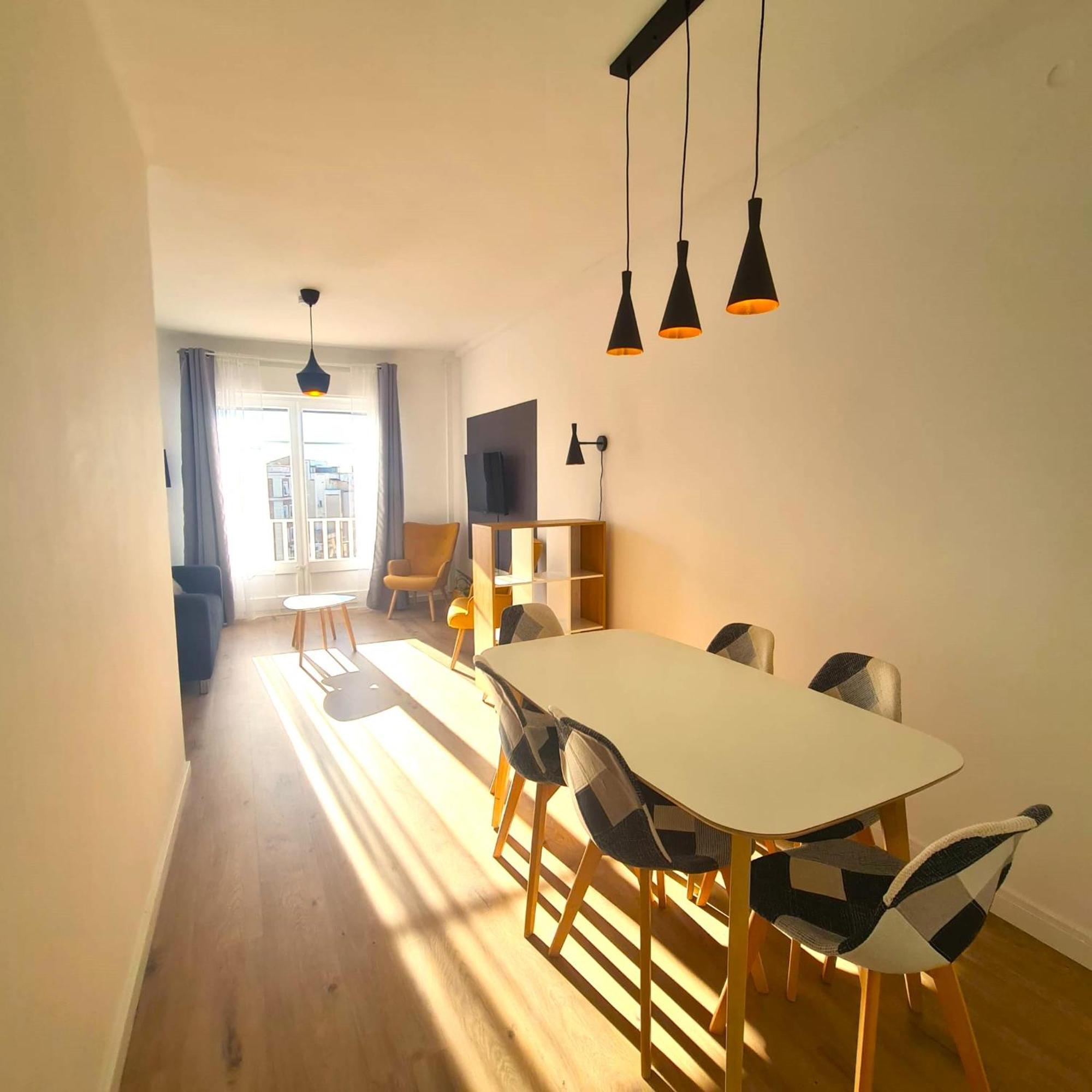 G74 Avenida Gaudi 4 Bedrooms With Balcony- Sagrada Familia Lejlighed